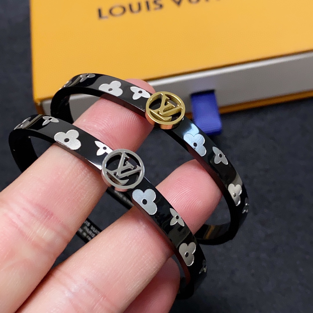 LV Bracelet 03lyr422